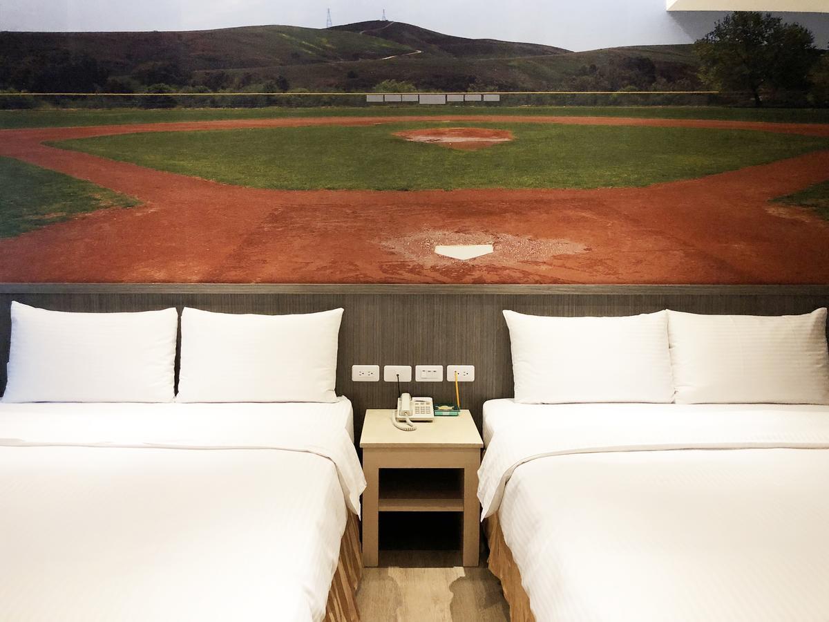 La Hotel-Baseball Theme Hall Гаосюн Экстерьер фото