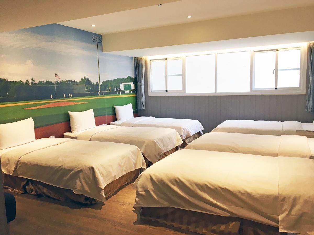 La Hotel-Baseball Theme Hall Гаосюн Экстерьер фото